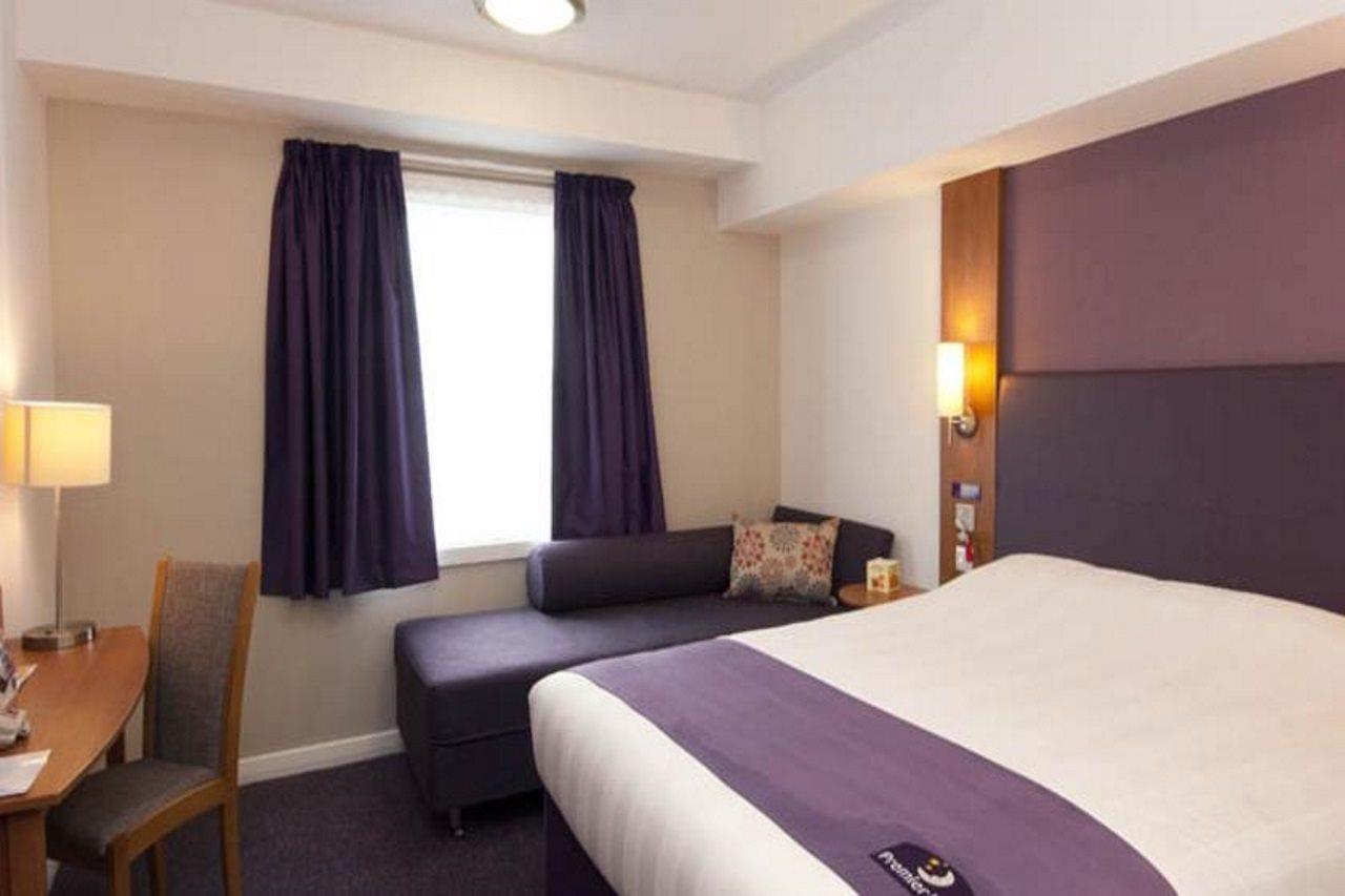 Premier Inn London Дагенем Экстерьер фото