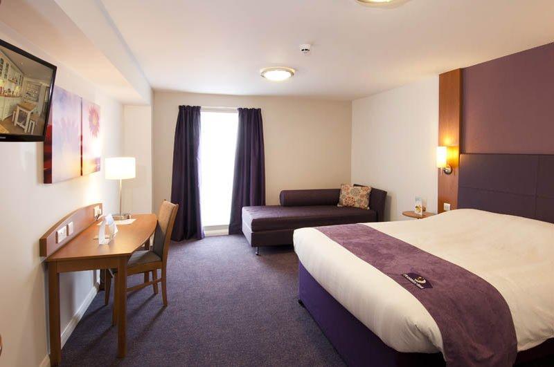 Premier Inn London Дагенем Экстерьер фото