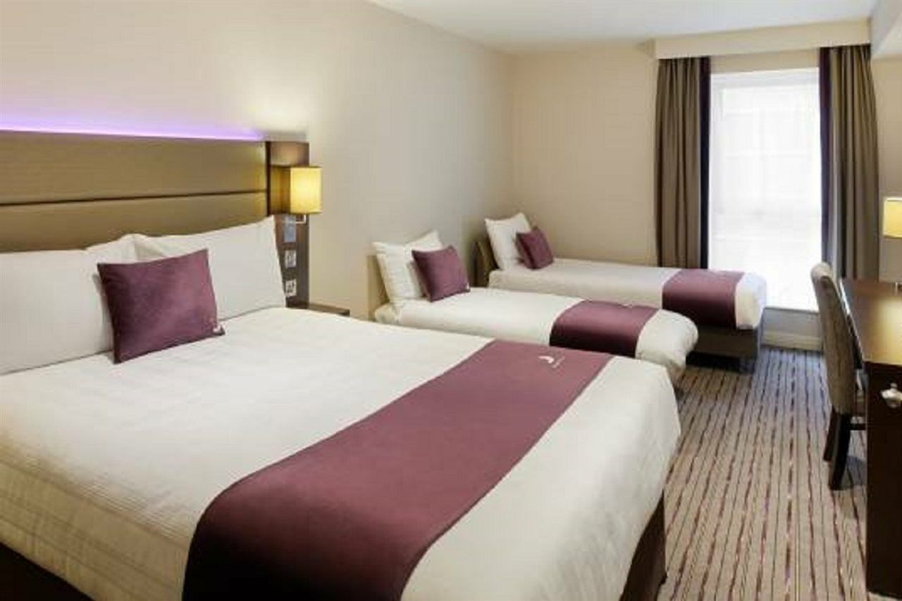 Premier Inn London Дагенем Экстерьер фото