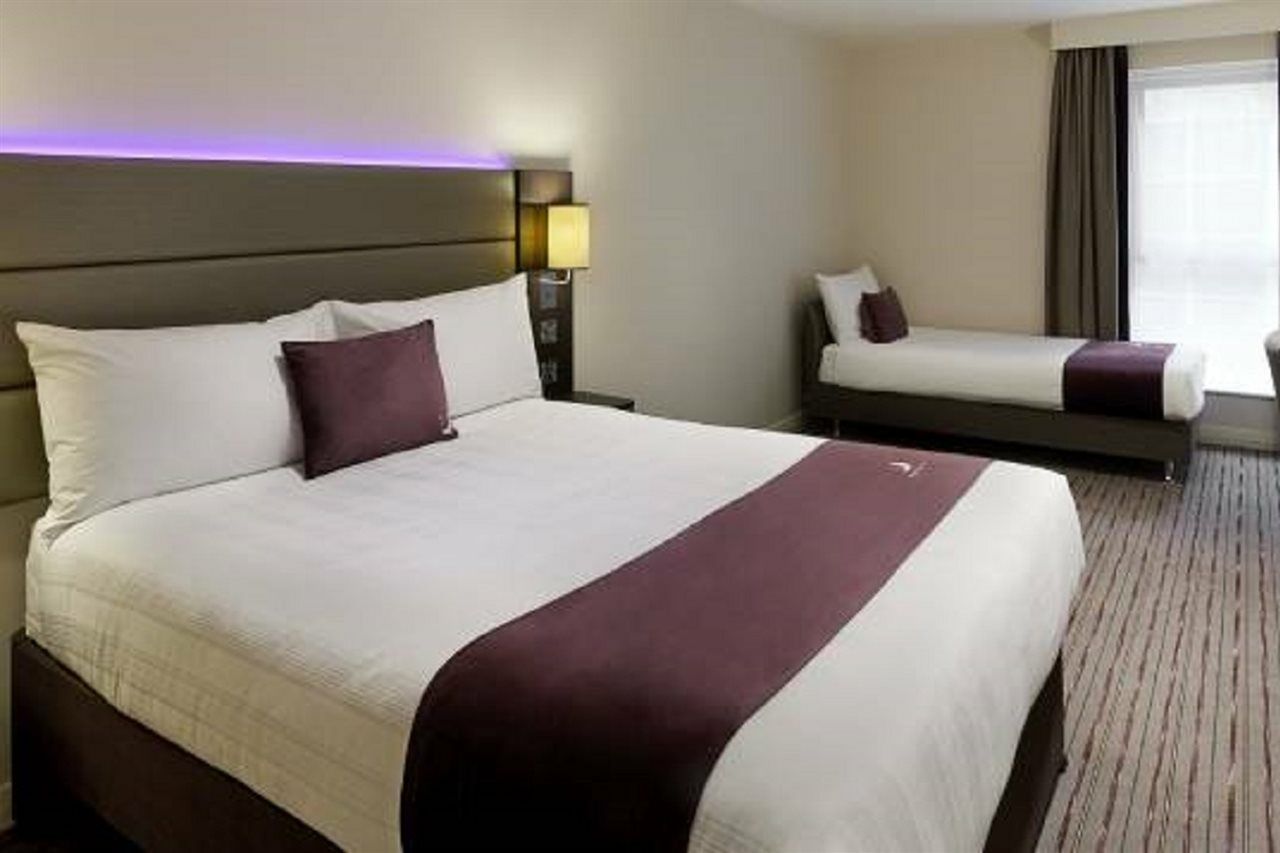 Premier Inn London Дагенем Экстерьер фото